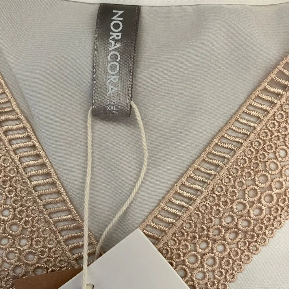 Noracora Lightweight Short Sleeve Pullover Blouse with Lace Detail Size XXL NWT - Picture 2 of 9